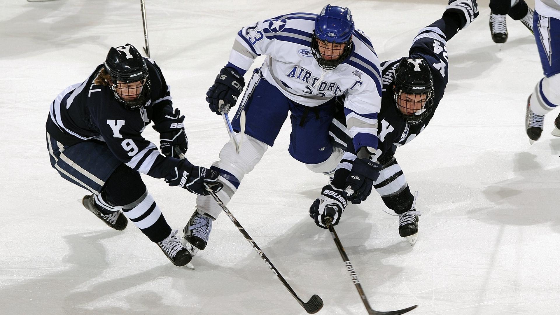 触底反弹绿军双星闪耀 季后赛或带来更大惊喜